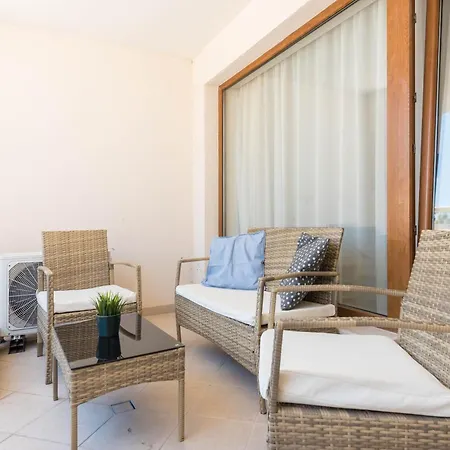 Seaside By Linas Apartman *